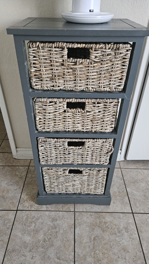 4 Drawer Dresser With 4 Baskets - Gray With Brown