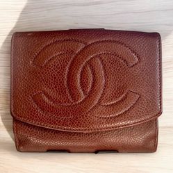 -Chanel Brown Bi-Fold Caviar Leather Wallet