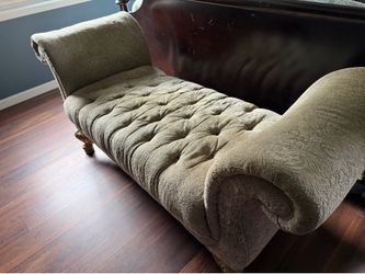 Victorian Tufted Chaise Lounge with Carved Claw Feet