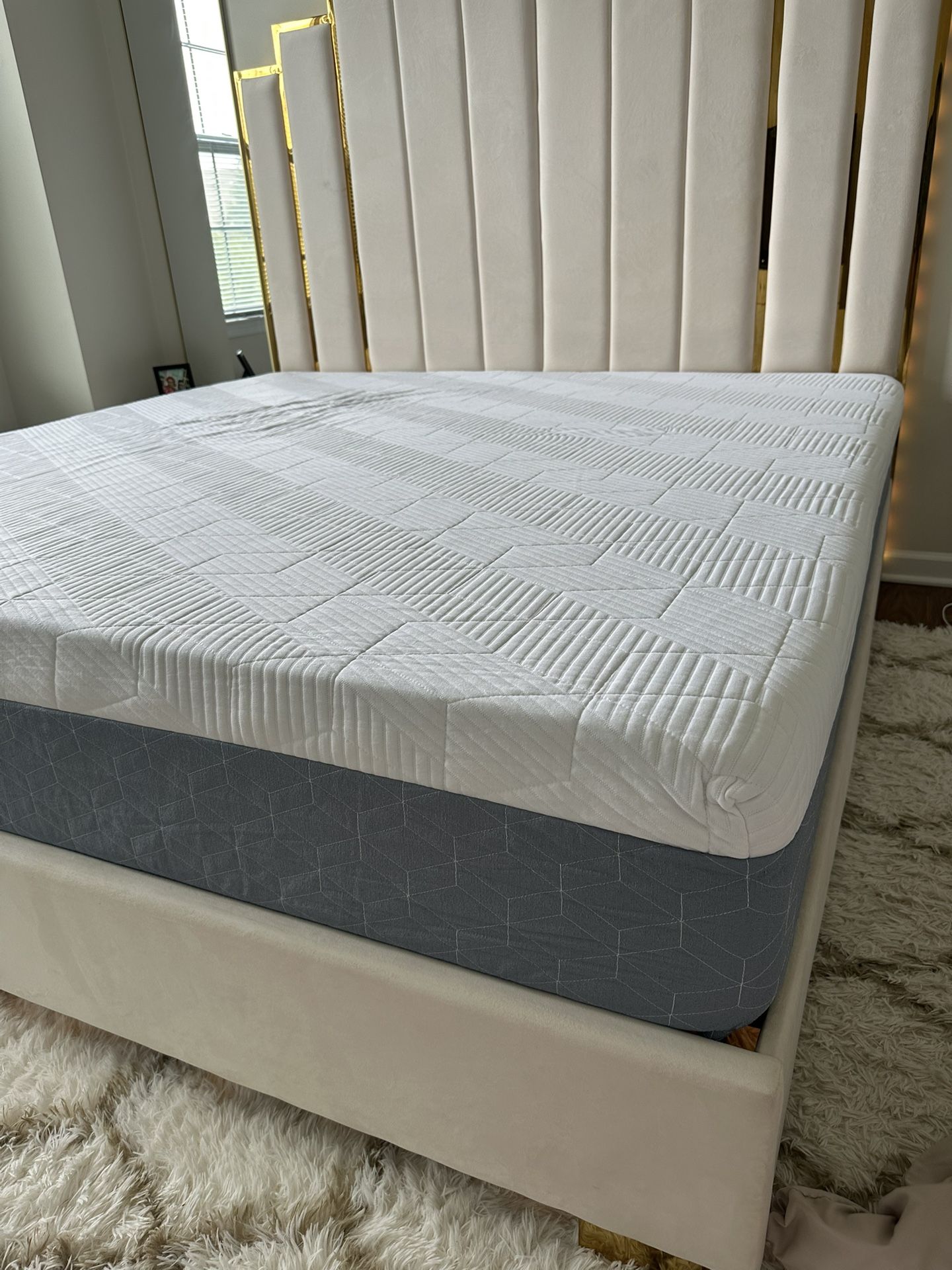 Queen Size Hybrid Mattress