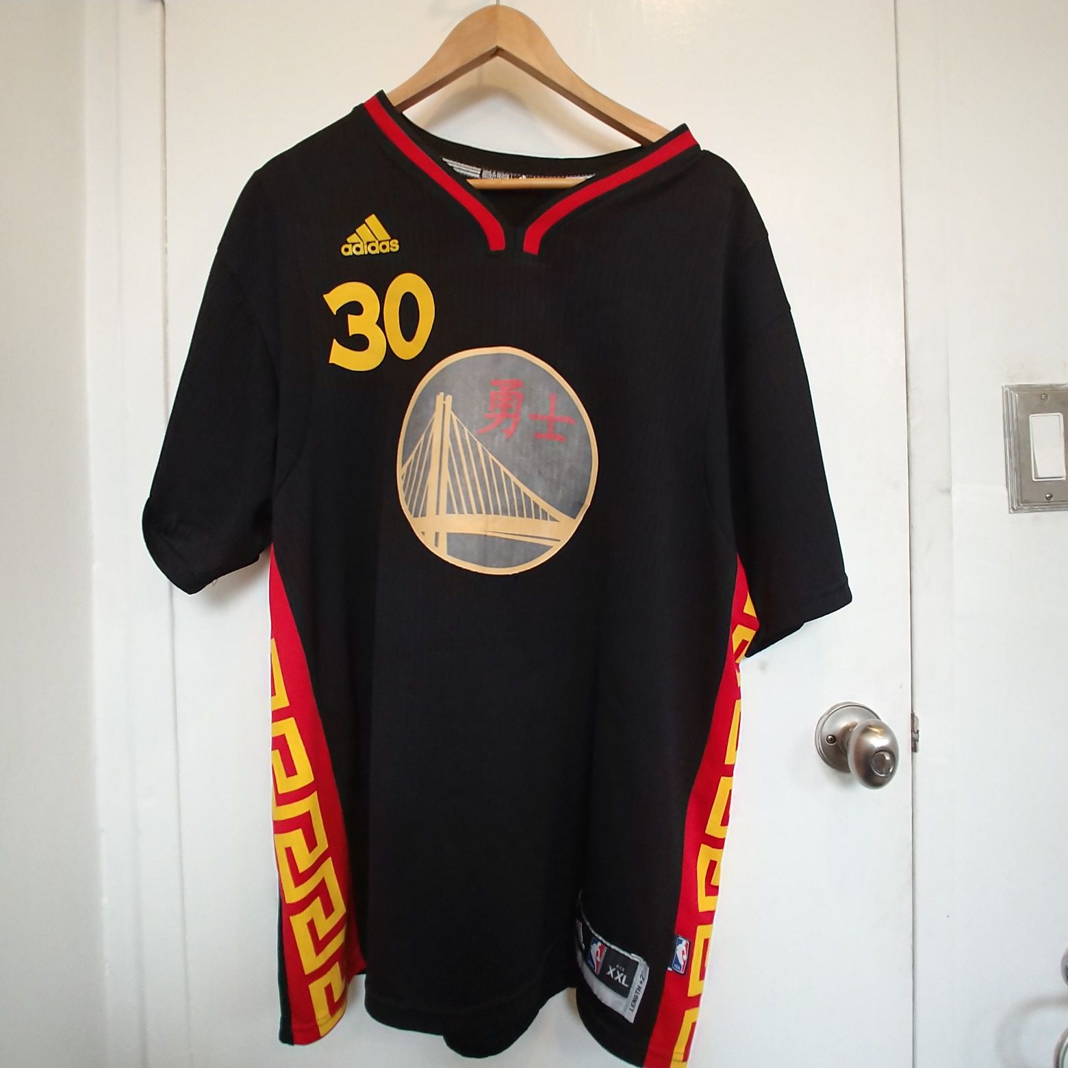 Golden State Warriors Nike Chinese Heritage THE BAY Steph Curry Jersey Youth  XL for Sale in Pinole, CA - OfferUp