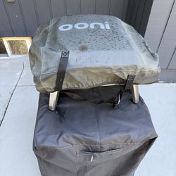 Ooni pizza oven with cart