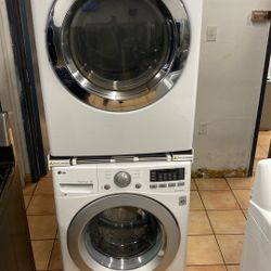 WASHER AND GAS DRYER SET