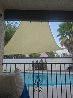 32x32x32 tan sun shade