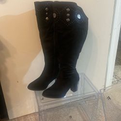 Boots Women’s Sz 8w Black Over The Knee