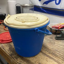 Live Fishing Bait Bucket for Sale in Fort Worth, TX - OfferUp