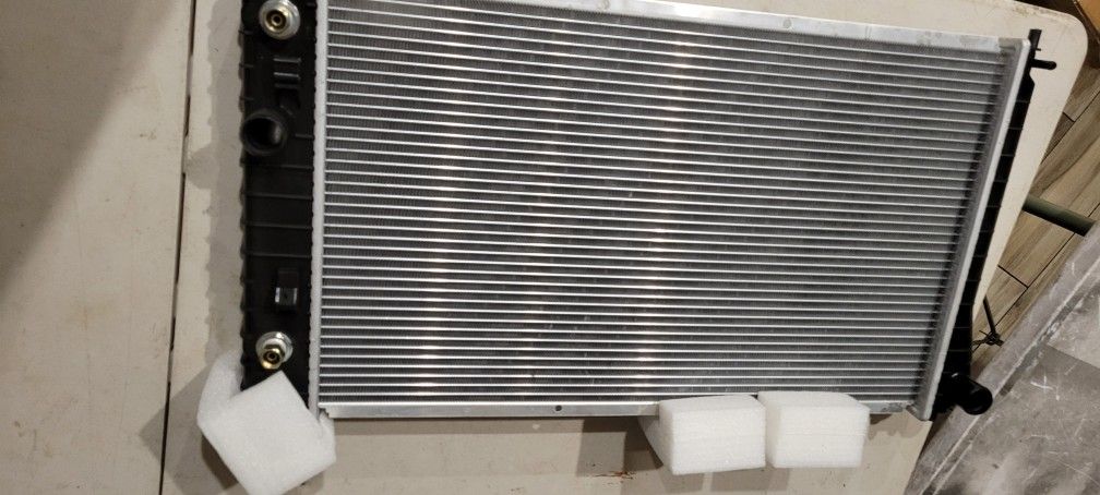 95-02 Chevy Cavalier / Pontiac Sunfire Radiator