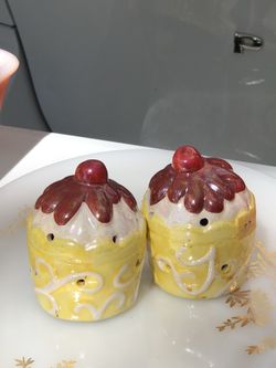Light Up Ceramic Cupcakes