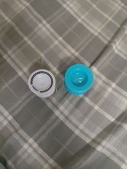 2 professional yoyos