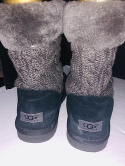 Ugg boots 1007943 Y size 5 very nice