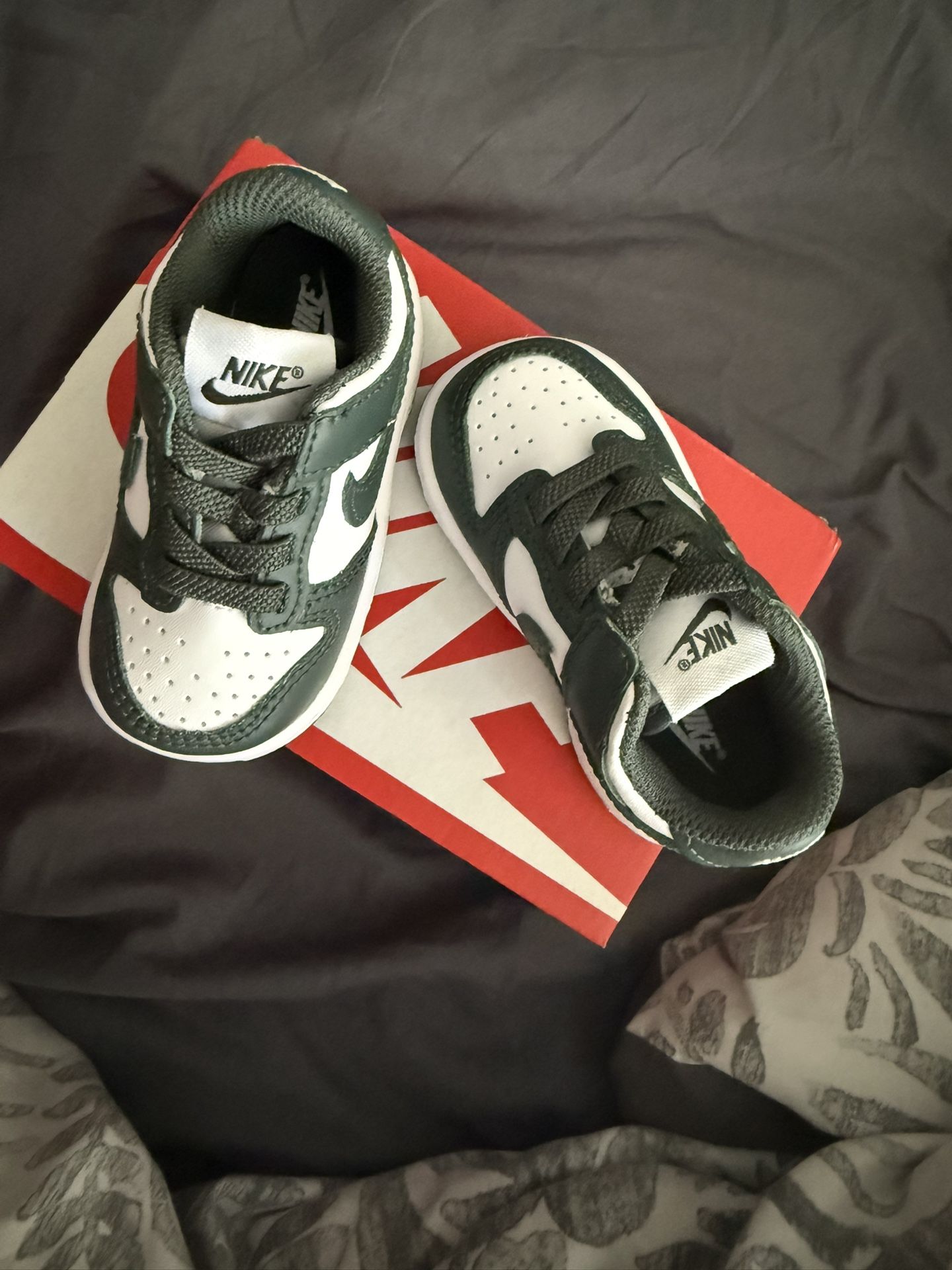 Nike low top dunk