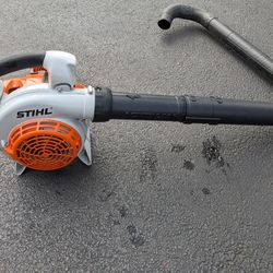 Stihl Blower BG86 with Leaf Vac and Gutter Attachments 