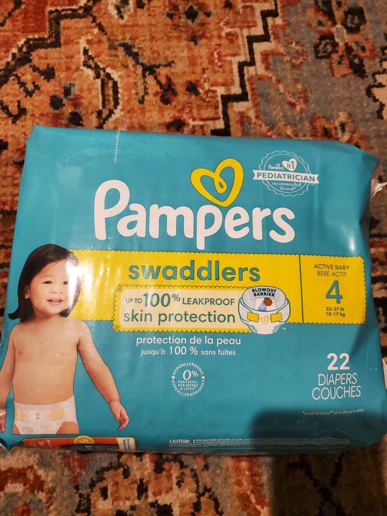 Pamper DIAPERS SIZE 4