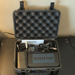 Shure Wireless (Mint Condition) 