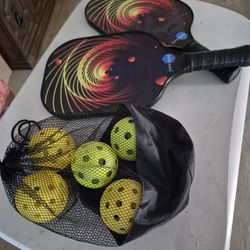 Brand New Pickleball Paddles And Balls