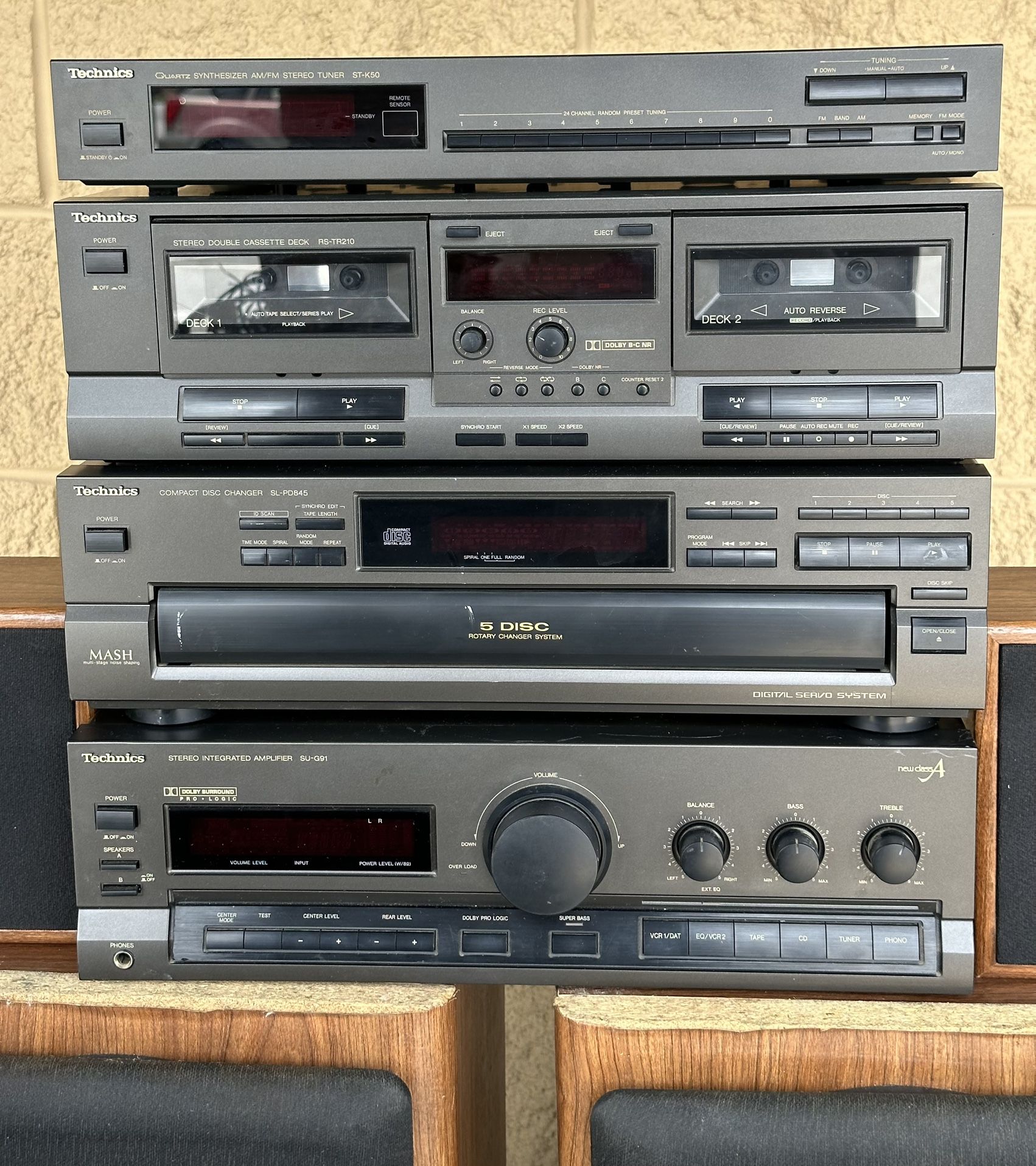 Technics Stereo System With Four Speakers for Sale in Dallas, GA