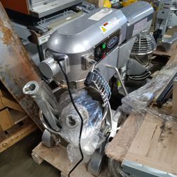 Mixers On sale 20;30 ;60 And Up To 140 Qt