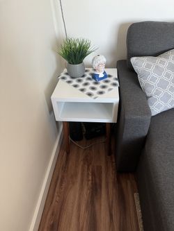 Mid-modern Century End Table