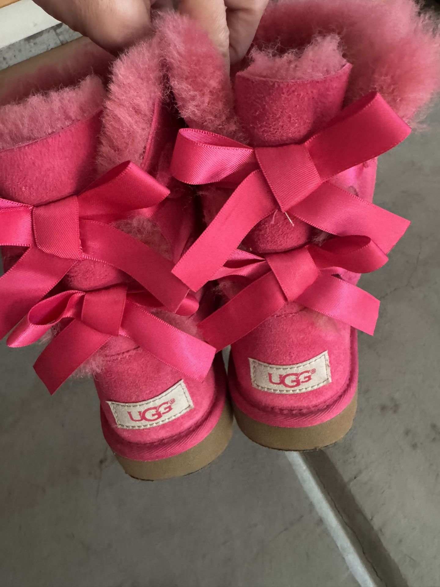 Authentic Ugg Size 2 (LIKE NEW)