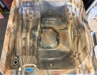 🌊 Clearwater Spas XS84L – Refurbished & Ready! 🌊