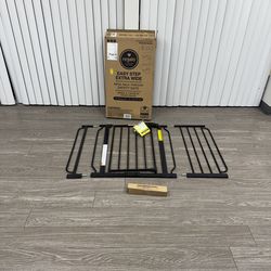 $25 #1164 (30” Tall x 29-49” wide) Regalo brand / walkthrough locking door