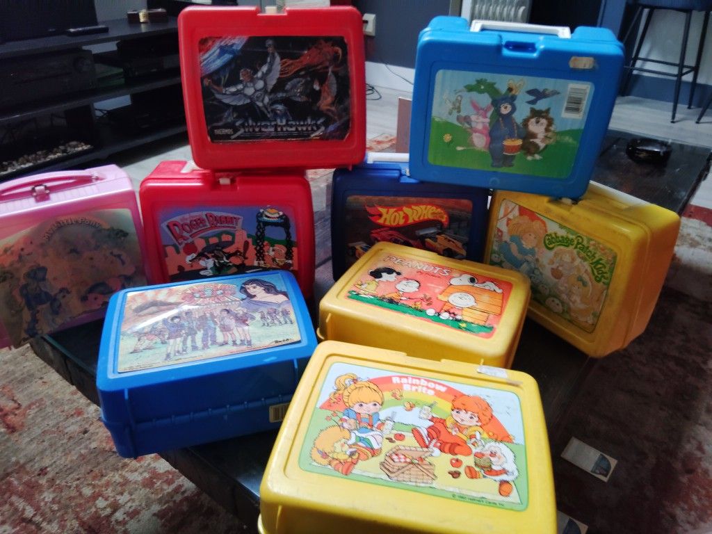8 80s Lunch Boxes