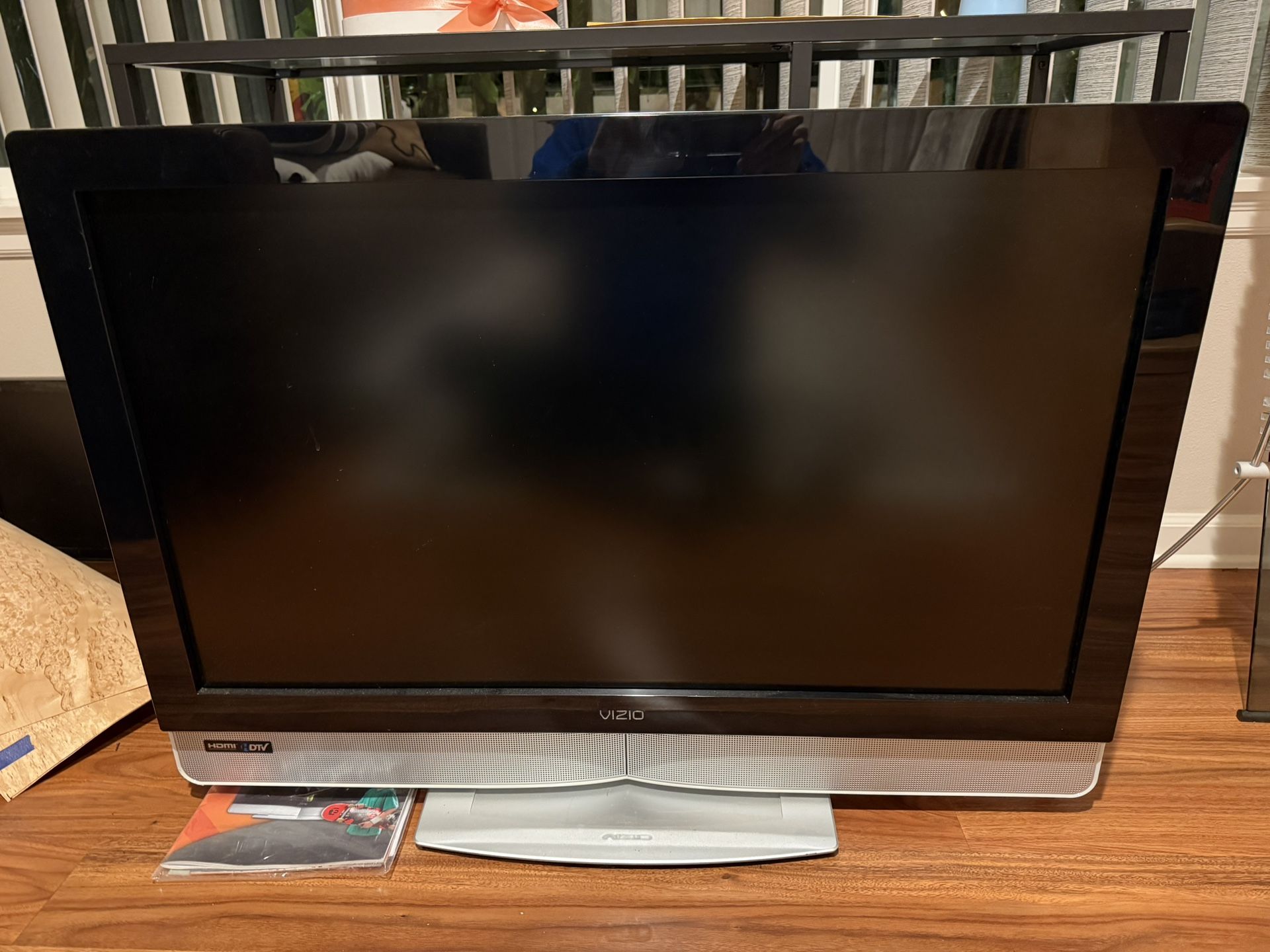 37” Visio TV