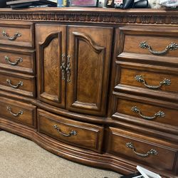 4 Pc Queen Wynwood Bedroom Set