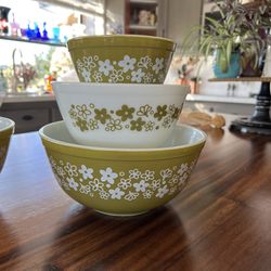 Vintage Set Of 3 Spring Blossom Pyrex Crazy Daisy Mixing Bowls