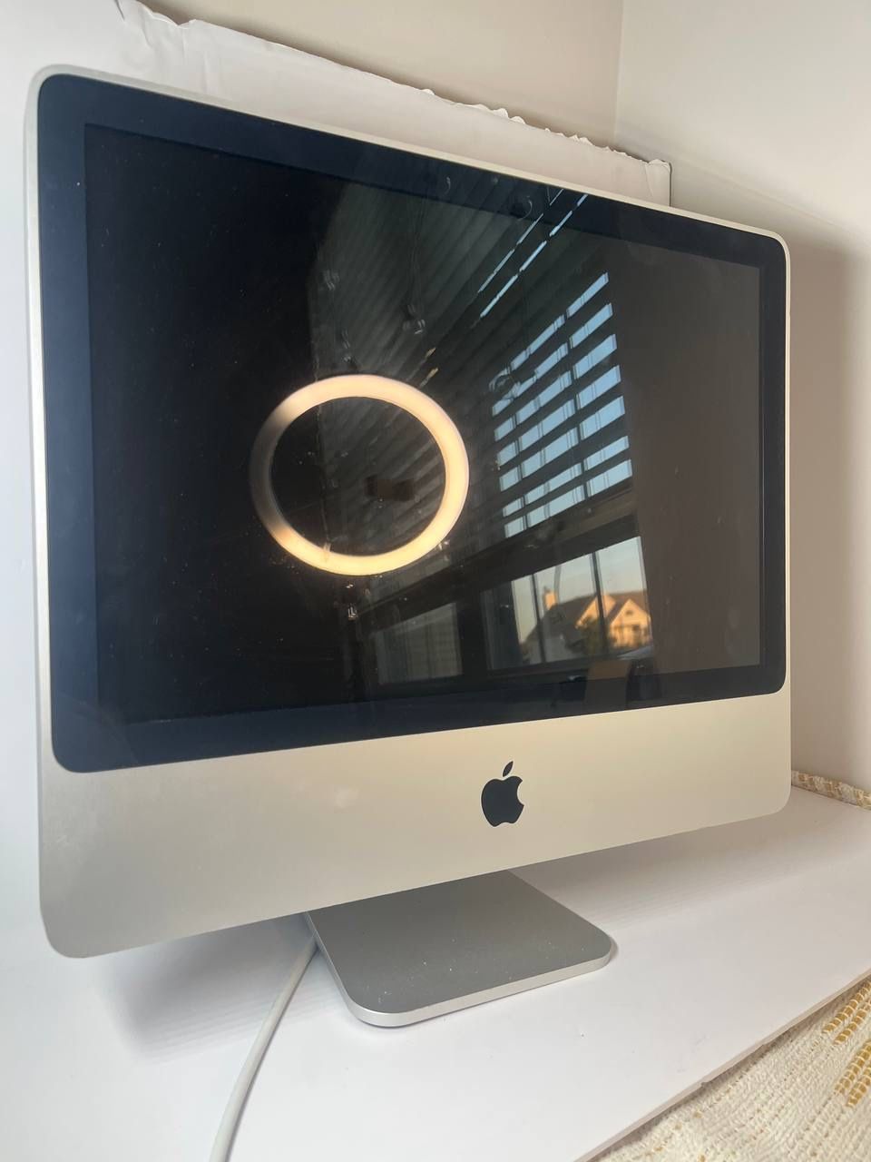 APPLE IMAC Computer A1224 20” #YM9232H00TF 2008 Password Locked