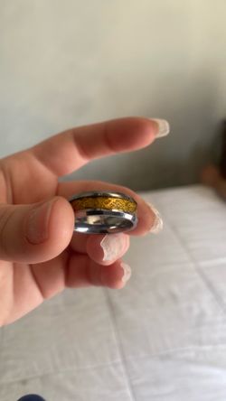 A males tungsten gold ring
