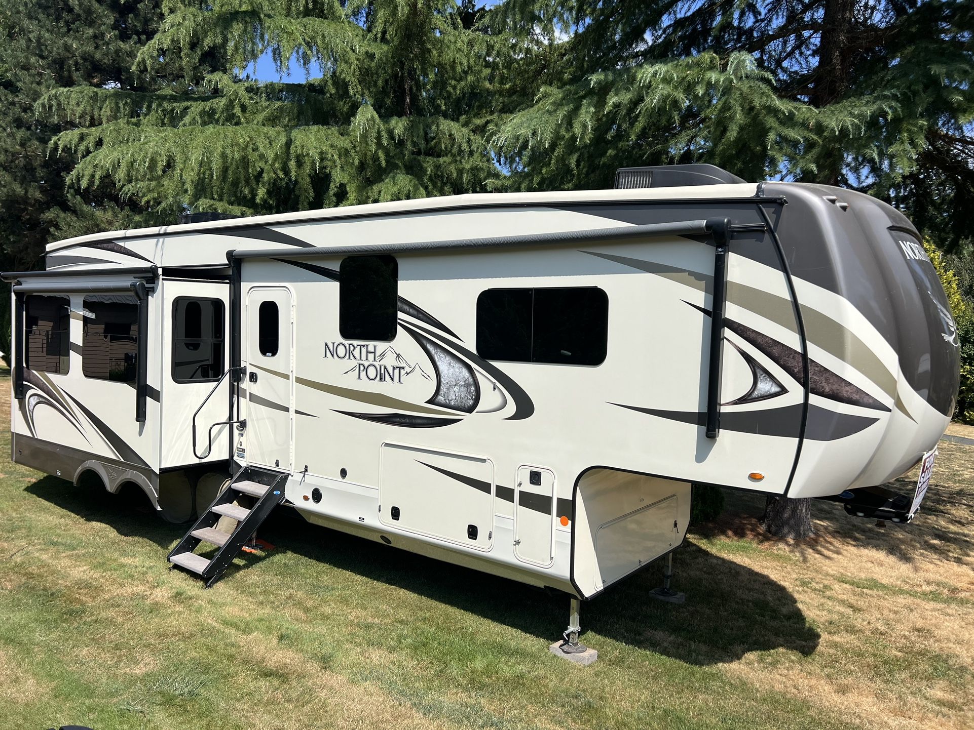 2020 Jayco North point