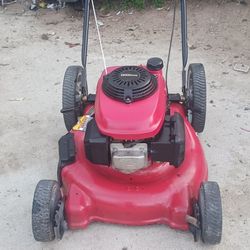Craftman Push Law Mower In Good Working Condition 
