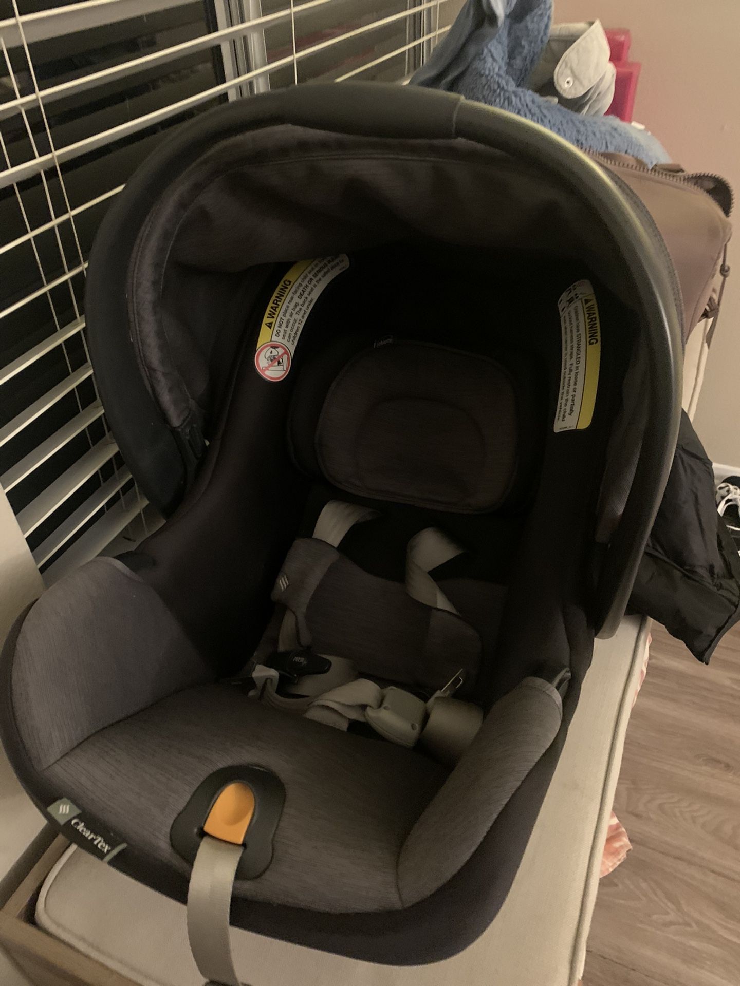 Keyfit 35 With Baby Chicco Keyfit 35 Car Seat, Bases And Travel Case