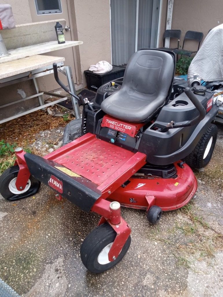 TIMECUTTER SS5000 seated riding lawn mower