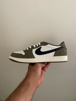 Jordan 1 low  olive 🫒