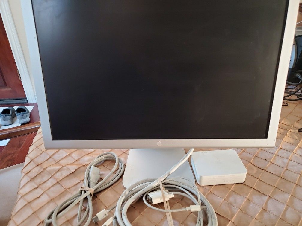 Apple Cinema Display 20"