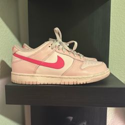 Nike dunks Pink