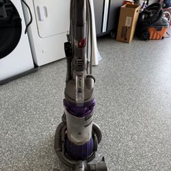 Dyson Animal DC25 Vacuum