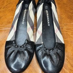 BURBERRY Leather flats Girl Size:32