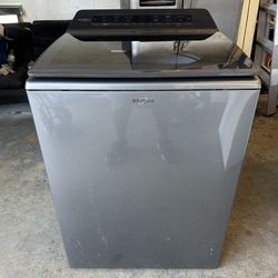 Washer Whirlpool 4.5cf (FREE DELIVERY & INSTALLATION) 2 Months Warranty 