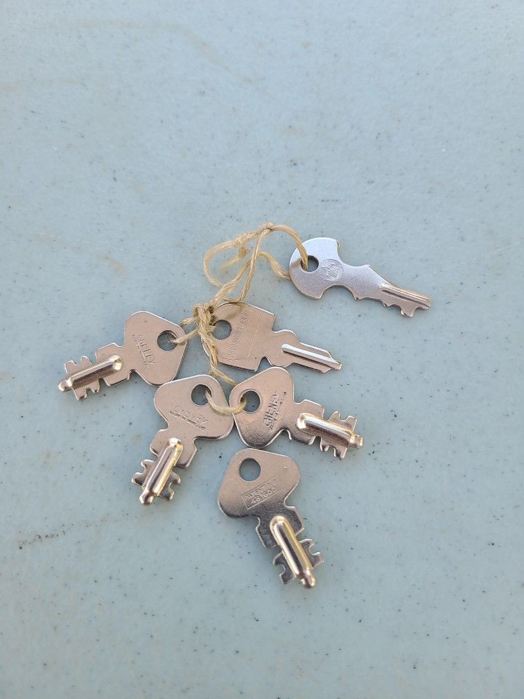 6 Vintage Cheney Luggage Key Made in England