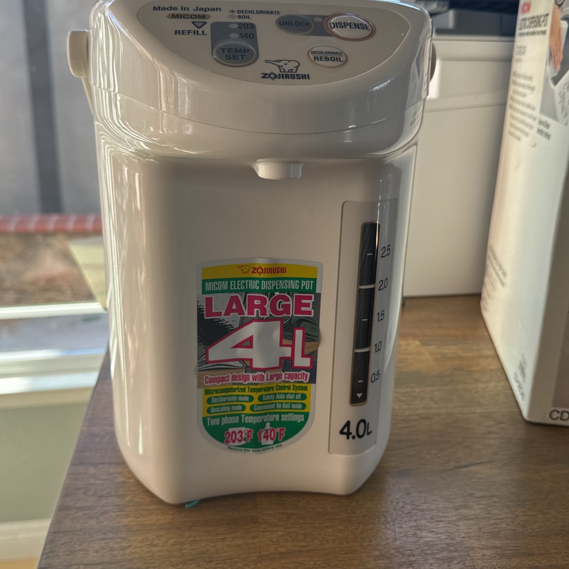 ZOJIRUSHI LARGE CAPACITY 4 LITER HOT WATER KETTLE MODEL CD-DEC40. Made In Japan