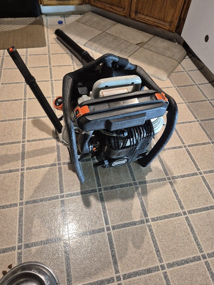 Echo back pack leaf blower PB 60HT,