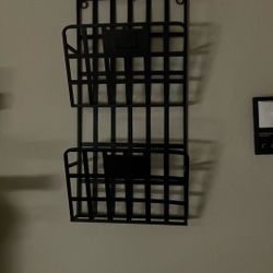 Metal Mail Holder