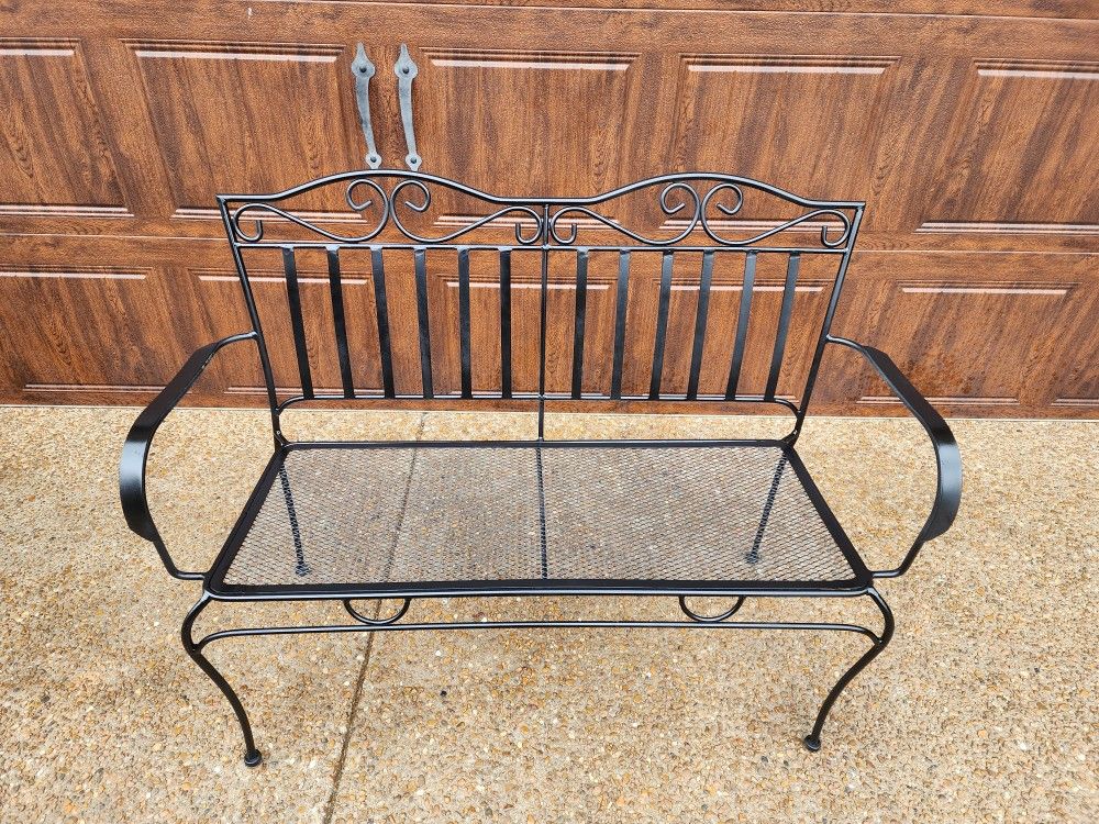 *** WROUGHT IRON PATIO BENCH ***