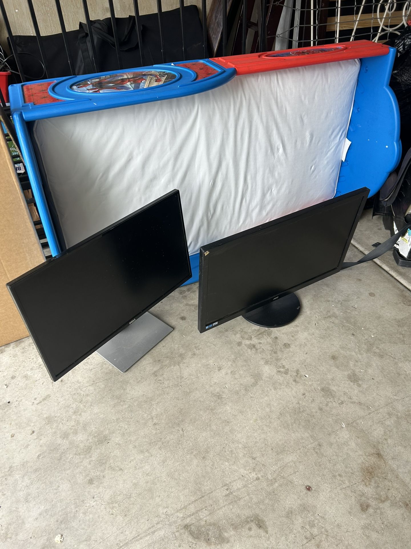 Monitors 60 FPS