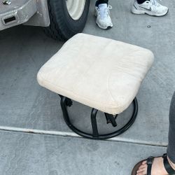 Leg Chair 