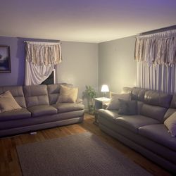 LA Z BOY COUCHES & OTTOMAN 