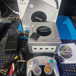 Nintendo Gamecube Platinum Comes with games